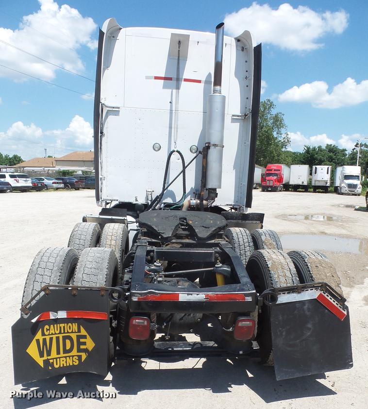 image for item DA6408 2003 Peterbilt 387 semi truck