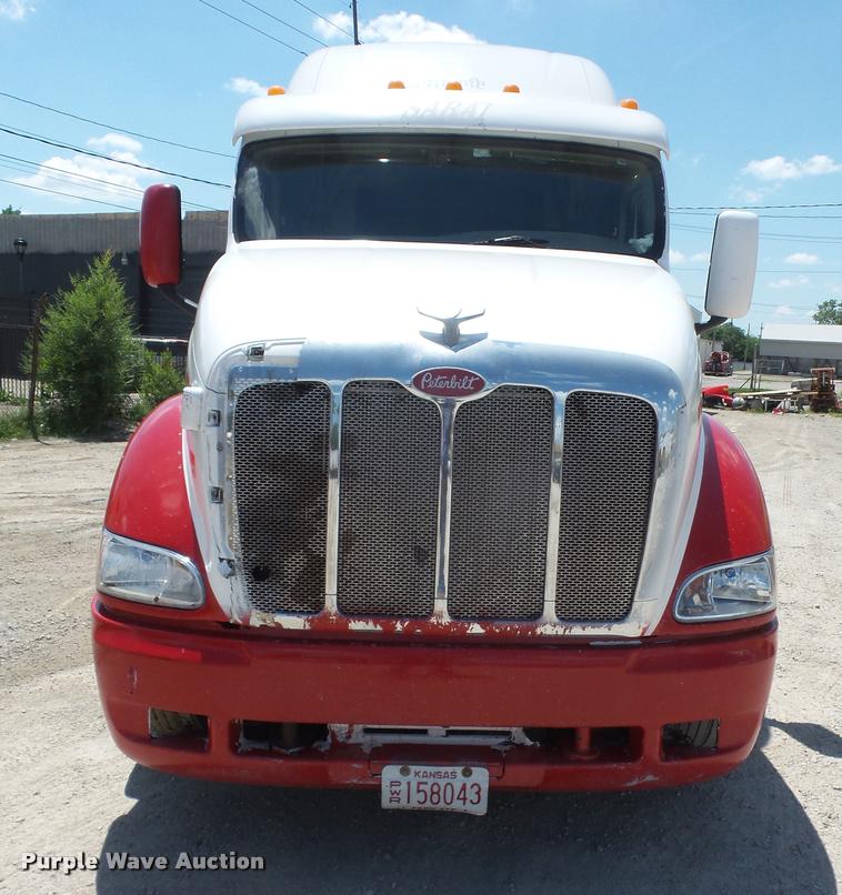 image for item DA6408 2003 Peterbilt 387 semi truck
