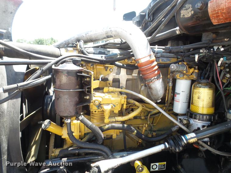 image for item DA6408 2003 Peterbilt 387 semi truck