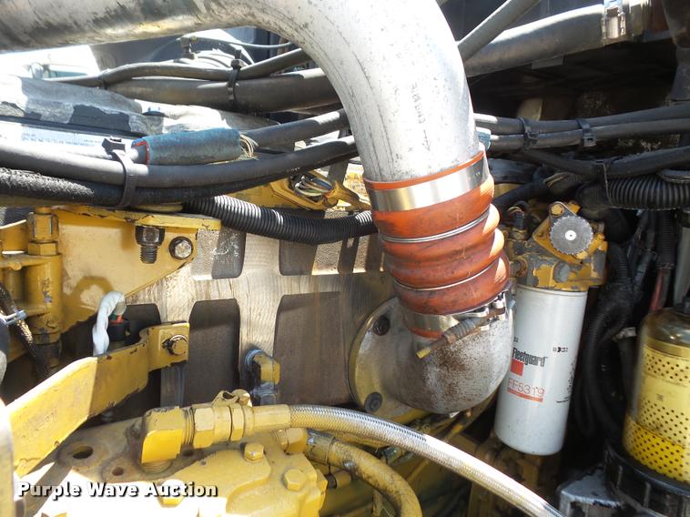 image for item DA6408 2003 Peterbilt 387 semi truck