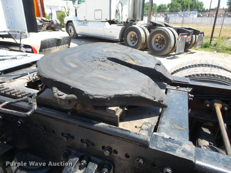 image for item DA6408 2003 Peterbilt 387 semi truck