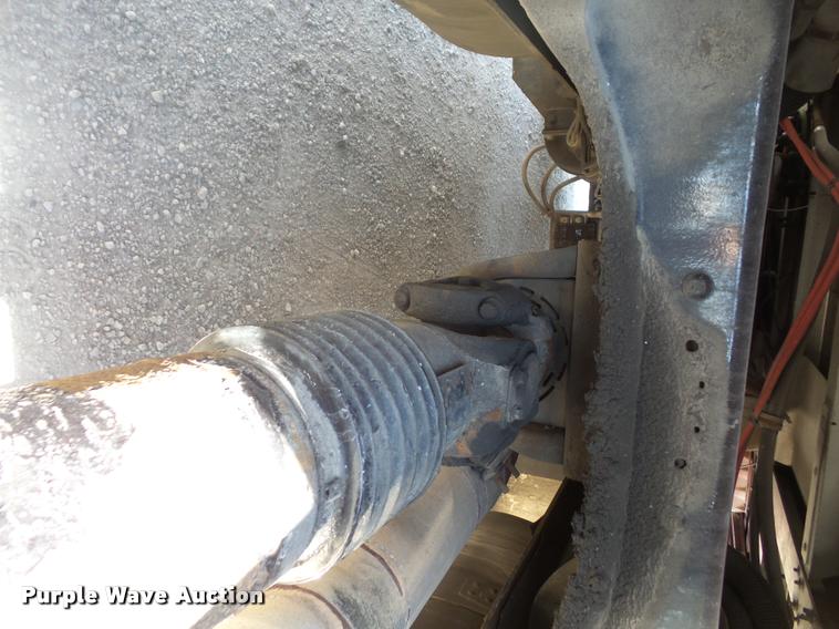 image for item DA6408 2003 Peterbilt 387 semi truck