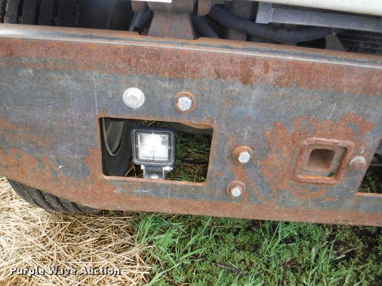 image for item DB3954 1996 International 9600 semi truck