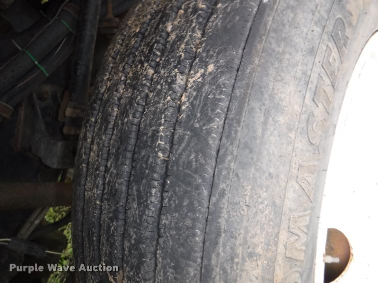 image for item DB3954 1996 International 9600 semi truck