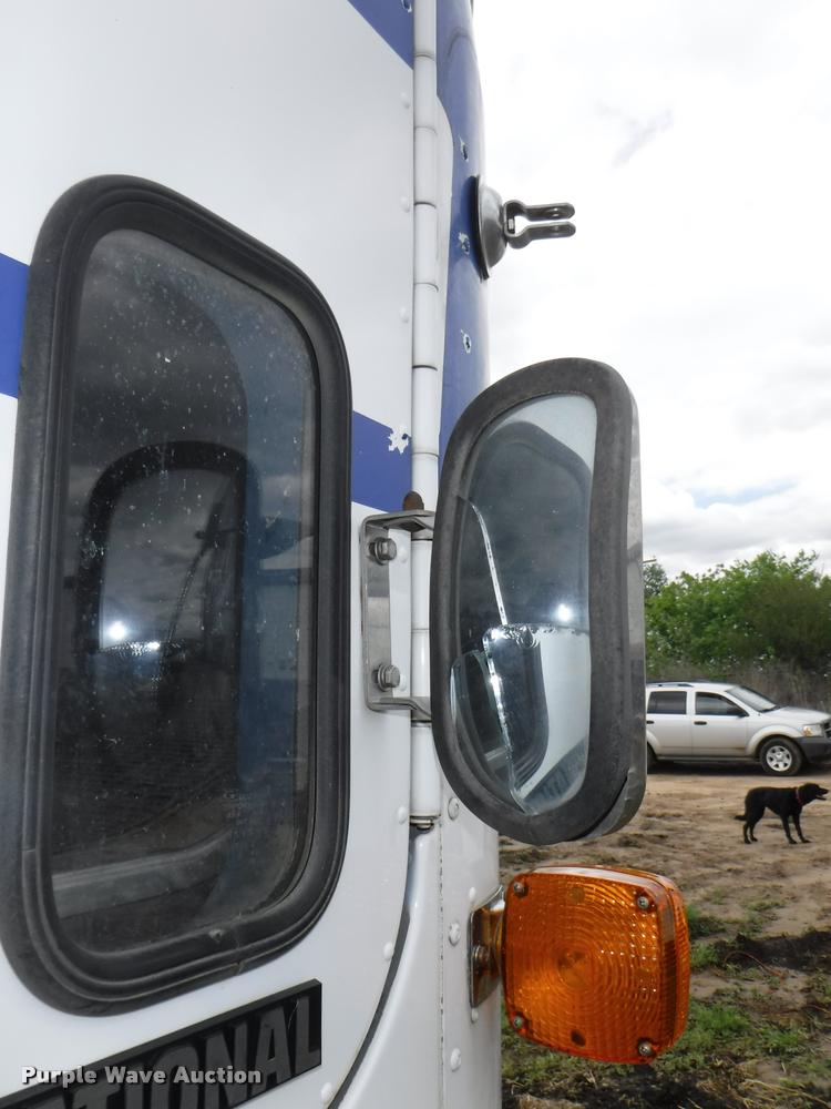 image for item DB3954 1996 International 9600 semi truck