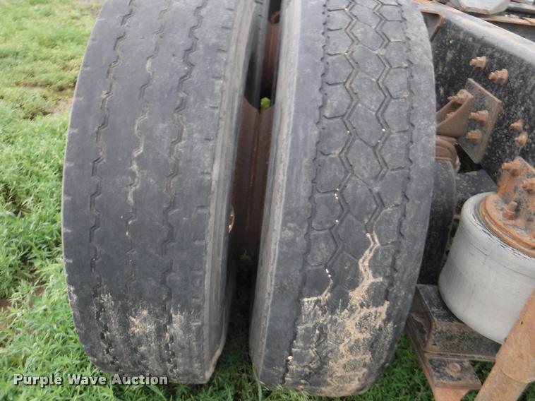 image for item DB3954 1996 International 9600 semi truck