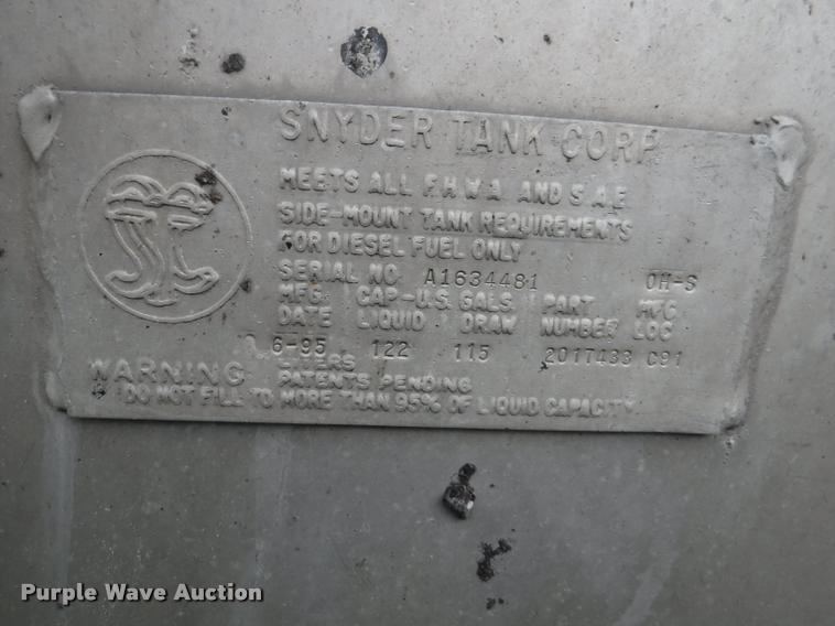 image for item DB3954 1996 International 9600 semi truck