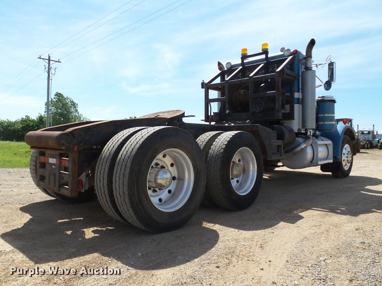 image for item DB4715 1985 Peterbilt 359 winch semi truck