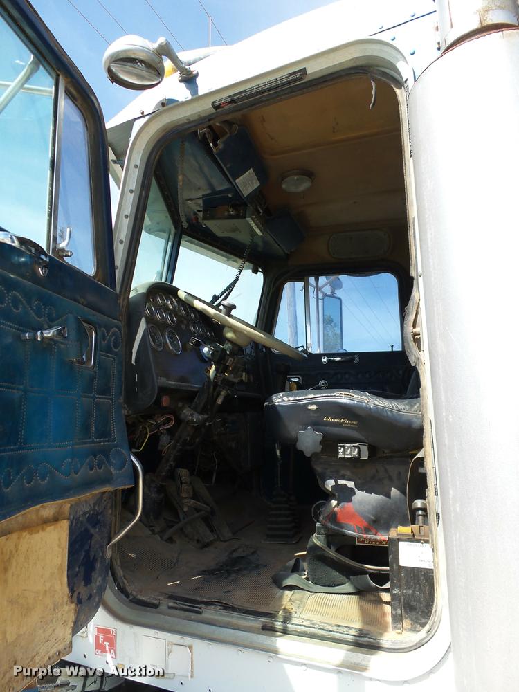 image for item DB4715 1985 Peterbilt 359 winch semi truck