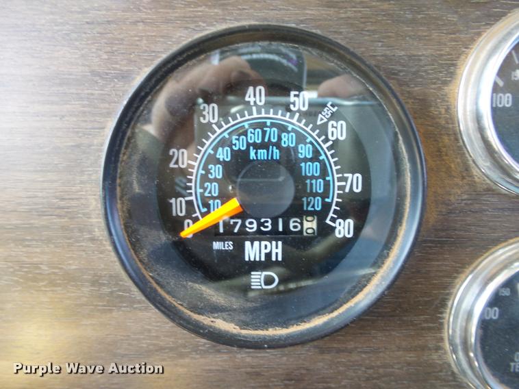 image for item DB4715 1985 Peterbilt 359 winch semi truck