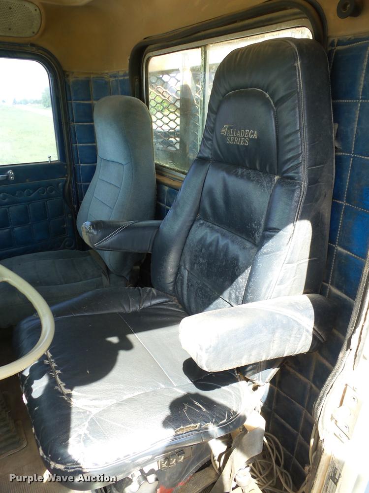 image for item DB4715 1985 Peterbilt 359 winch semi truck