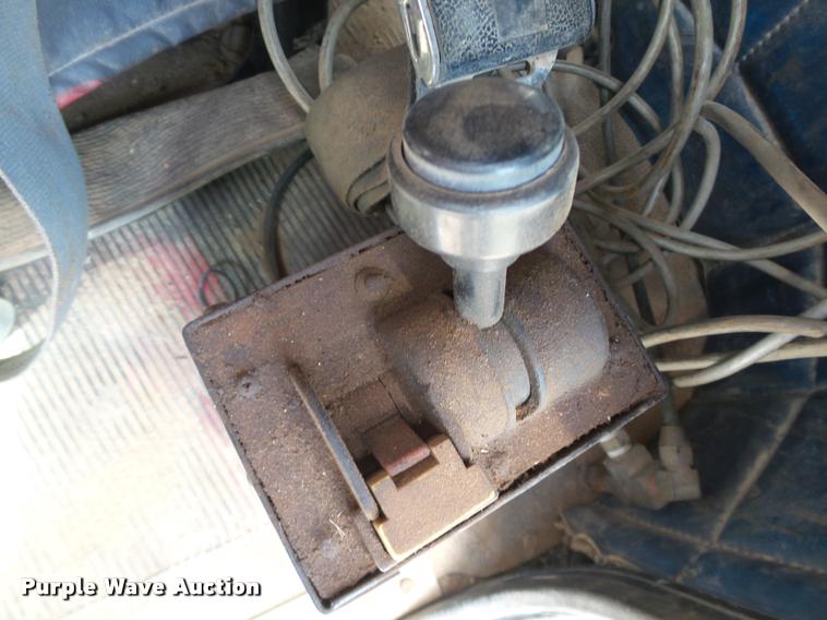 image for item DB4715 1985 Peterbilt 359 winch semi truck