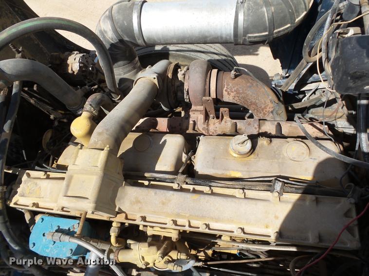 image for item DB4715 1985 Peterbilt 359 winch semi truck