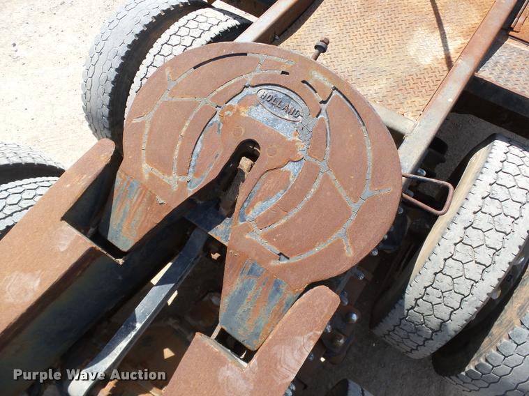 image for item DB4715 1985 Peterbilt 359 winch semi truck