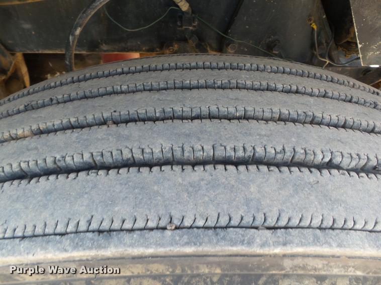 image for item DB4715 1985 Peterbilt 359 winch semi truck