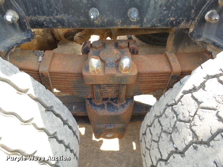 image for item DB4715 1985 Peterbilt 359 winch semi truck