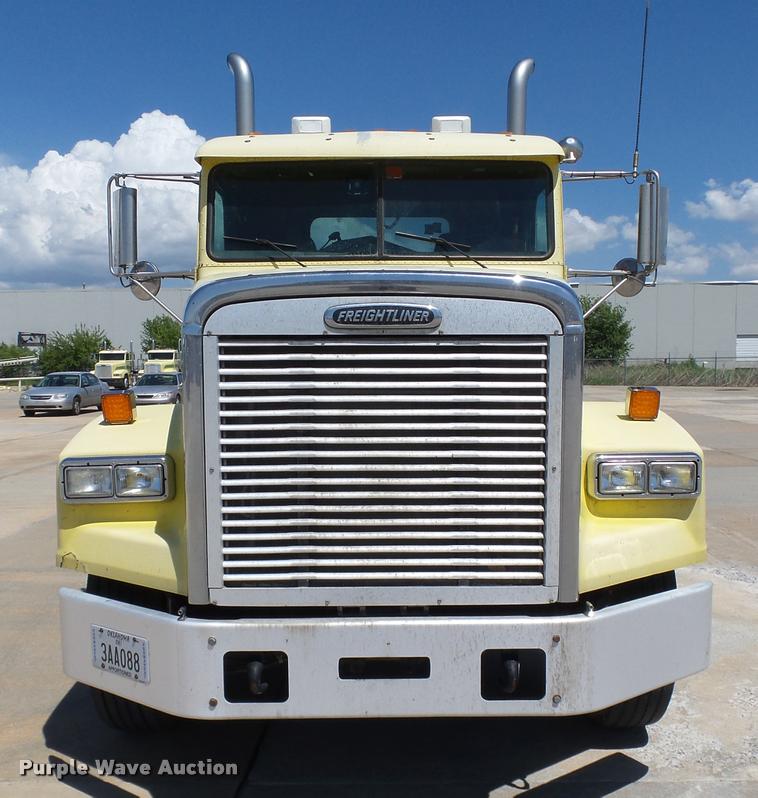 image for item DB4732 2004 Freightliner FLD120 SD semi truck