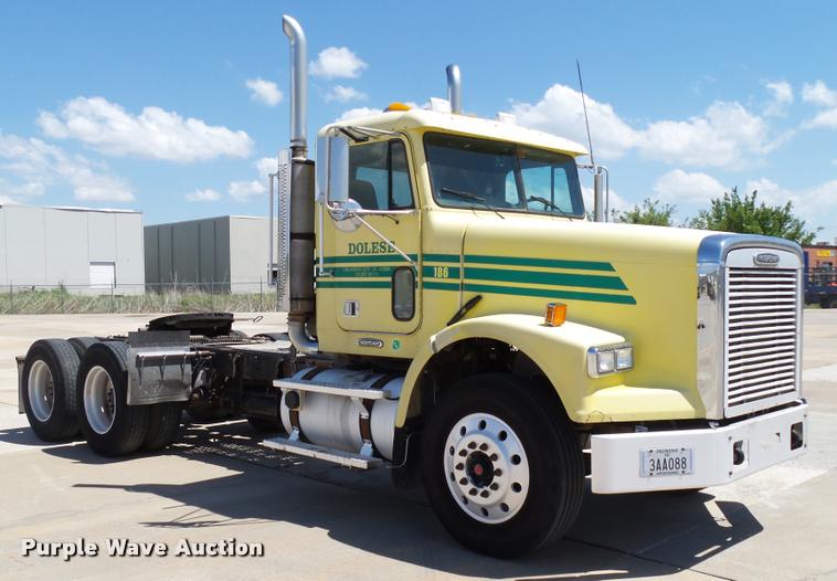 image for item DB4732 2004 Freightliner FLD120 SD semi truck