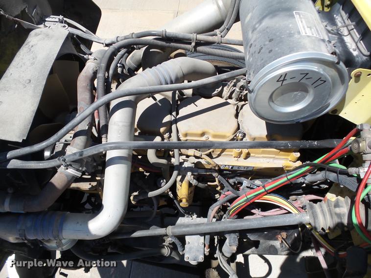 image for item DB4732 2004 Freightliner FLD120 SD semi truck