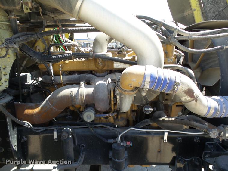 image for item DB4732 2004 Freightliner FLD120 SD semi truck