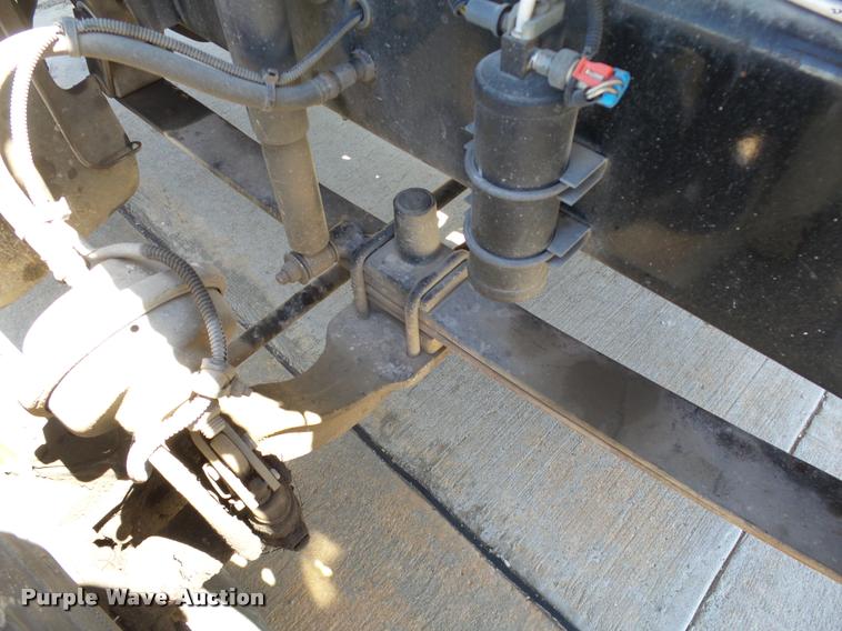 image for item DB4732 2004 Freightliner FLD120 SD semi truck