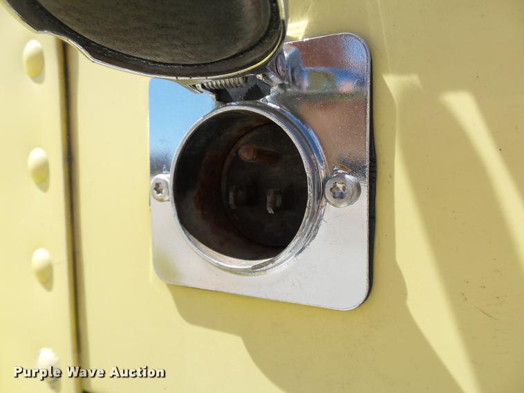 image for item DB4732 2004 Freightliner FLD120 SD semi truck