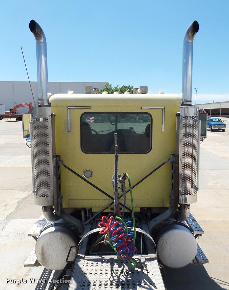 image for item DB4732 2004 Freightliner FLD120 SD semi truck