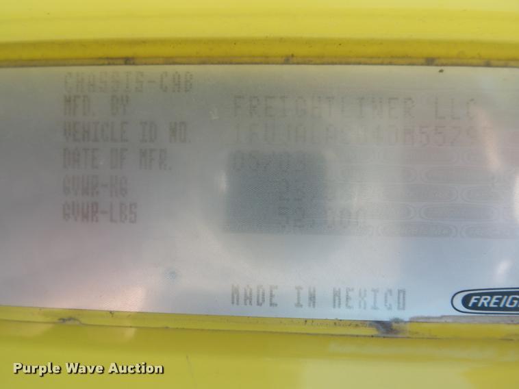 image for item DB4732 2004 Freightliner FLD120 SD semi truck