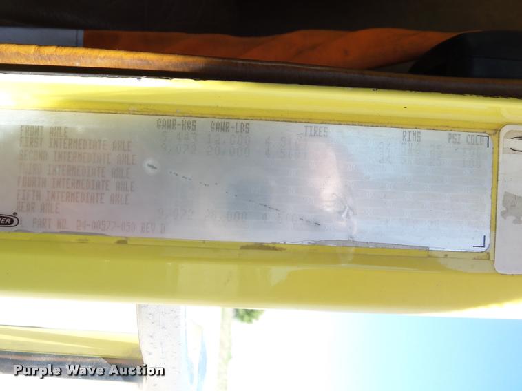 image for item DB4732 2004 Freightliner FLD120 SD semi truck