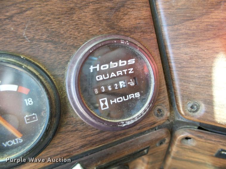 image for item DB4733 2002 Freightliner FLD120 semi truck