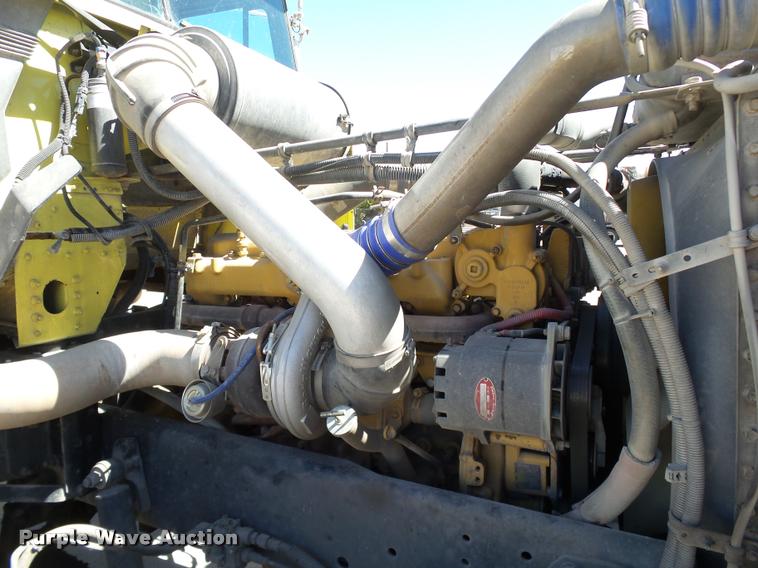 image for item DB4733 2002 Freightliner FLD120 semi truck