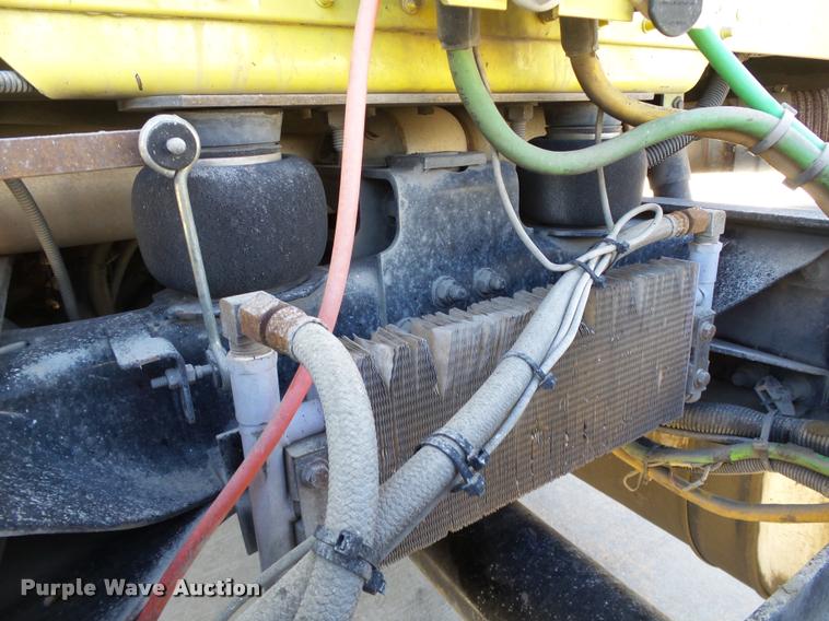 image for item DB4733 2002 Freightliner FLD120 semi truck