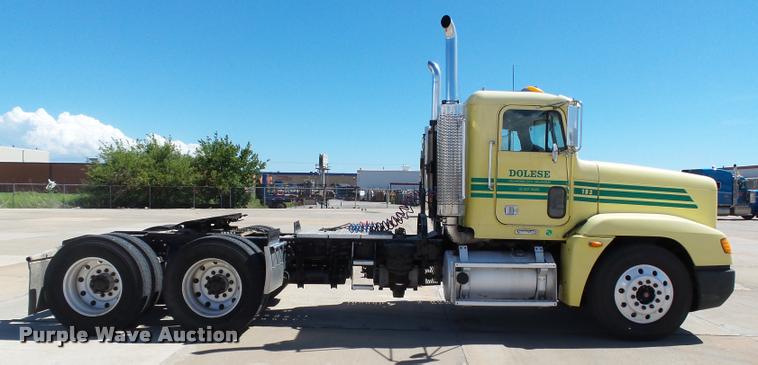 image for item DB4734 2002 Freightliner FLD120 semi truck