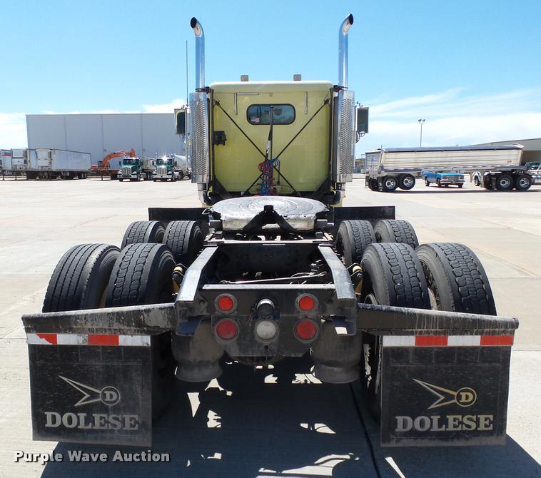 image for item DB4734 2002 Freightliner FLD120 semi truck