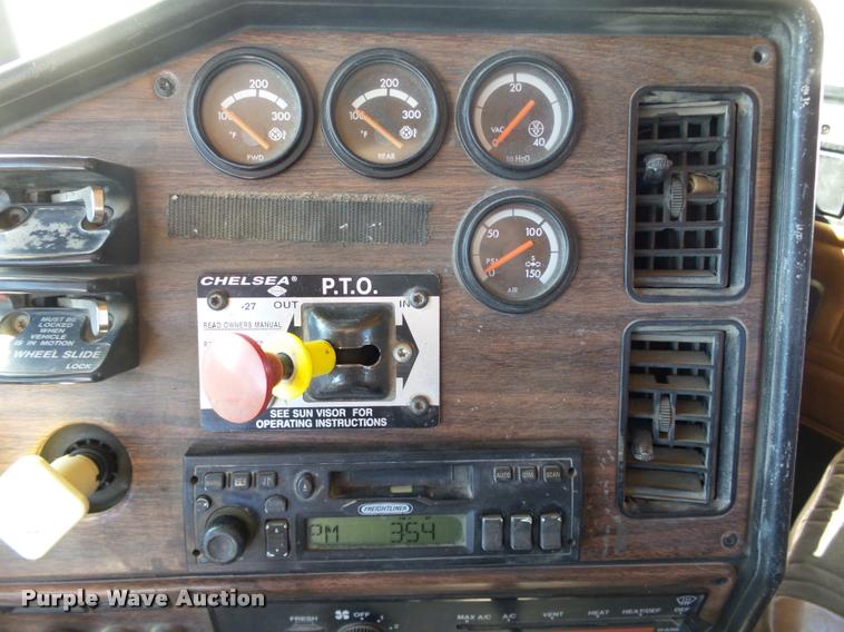 image for item DB4734 2002 Freightliner FLD120 semi truck