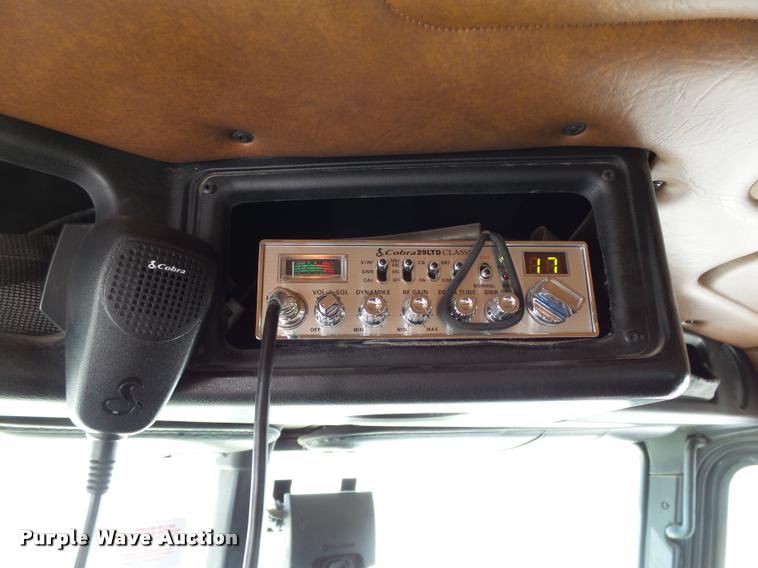 image for item DB4734 2002 Freightliner FLD120 semi truck