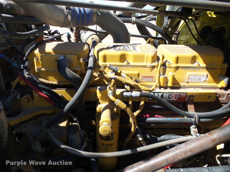 image for item DB4734 2002 Freightliner FLD120 semi truck