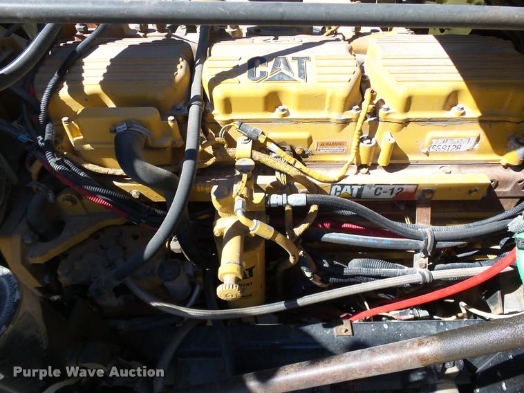 image for item DB4734 2002 Freightliner FLD120 semi truck