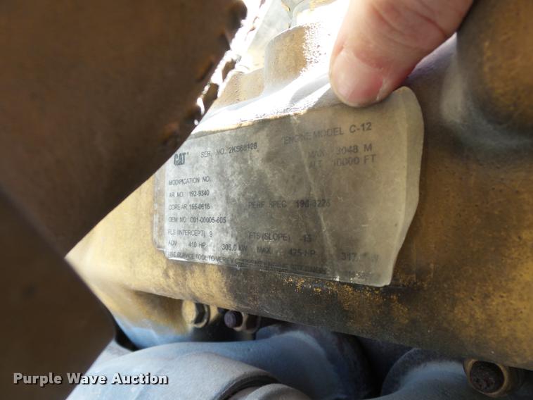 image for item DB4734 2002 Freightliner FLD120 semi truck