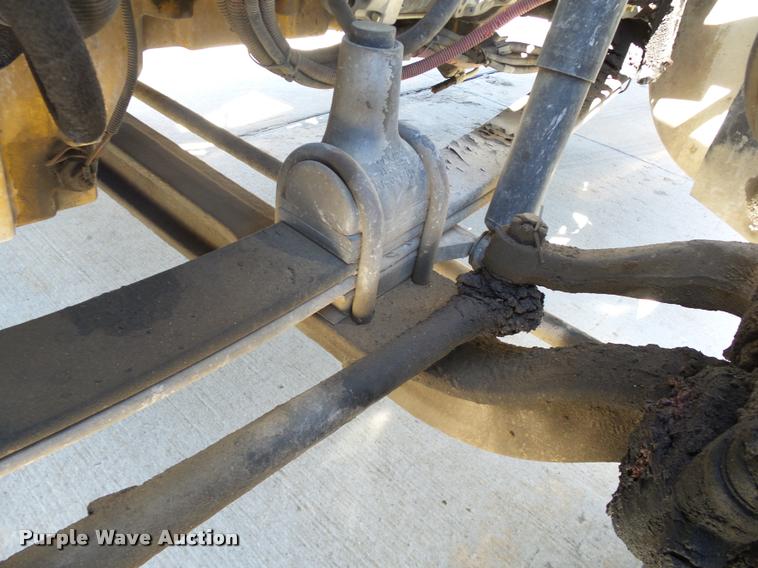 image for item DB4734 2002 Freightliner FLD120 semi truck