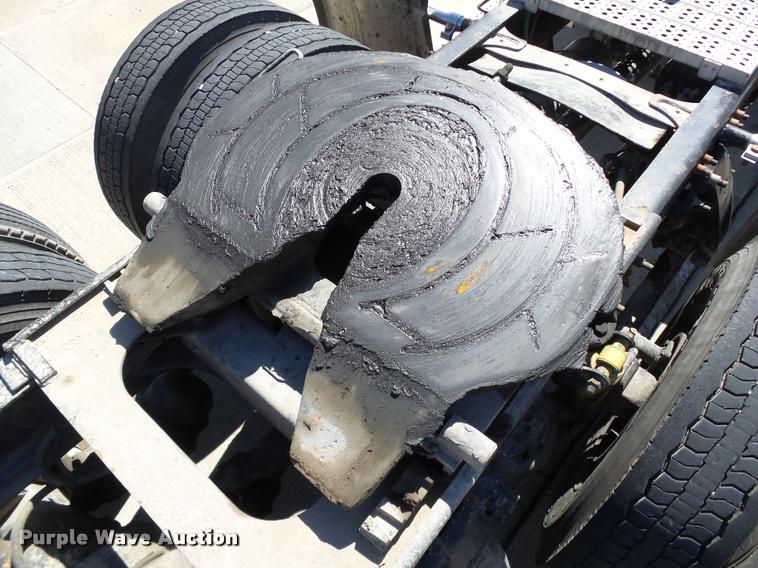 image for item DB4734 2002 Freightliner FLD120 semi truck