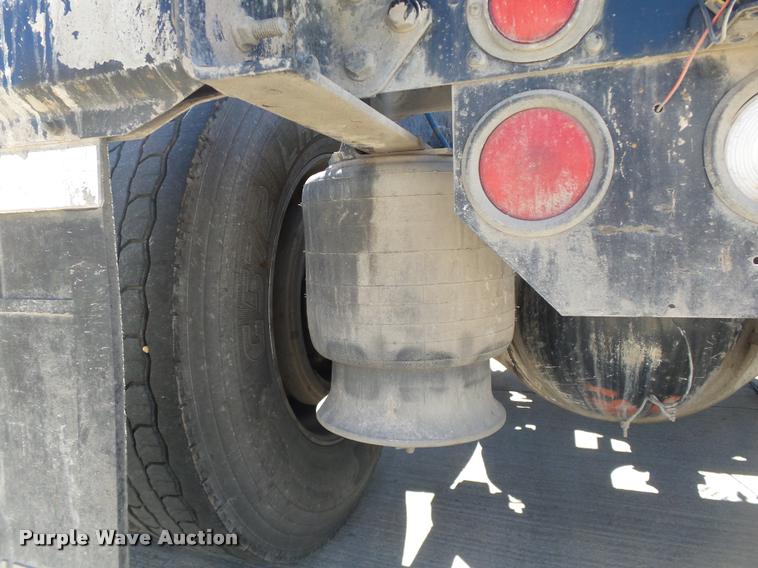 image for item DB4734 2002 Freightliner FLD120 semi truck