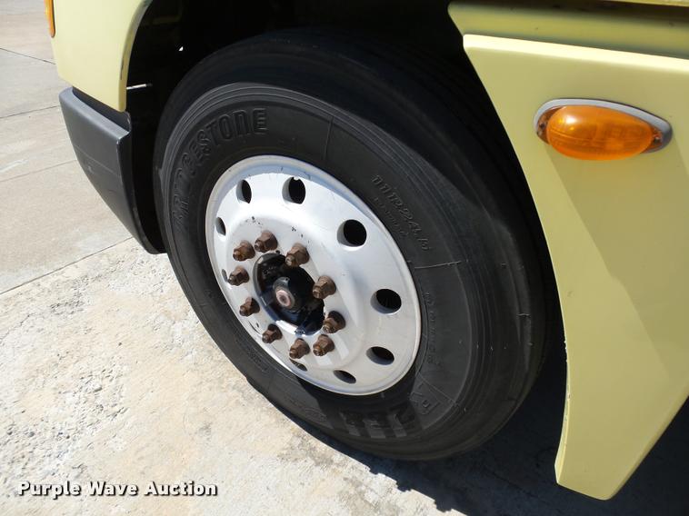 image for item DB4734 2002 Freightliner FLD120 semi truck