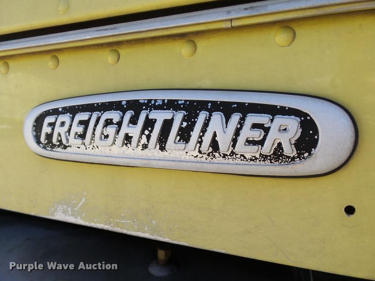 image for item DB4734 2002 Freightliner FLD120 semi truck