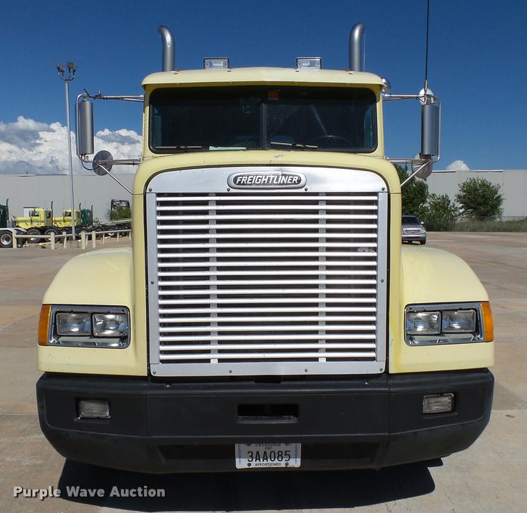 image for item DB4735 2001 Freightliner FLD120 semi truck