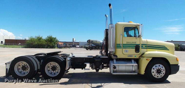 image for item DB4735 2001 Freightliner FLD120 semi truck