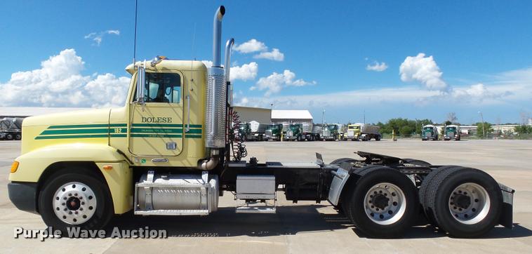 image for item DB4735 2001 Freightliner FLD120 semi truck