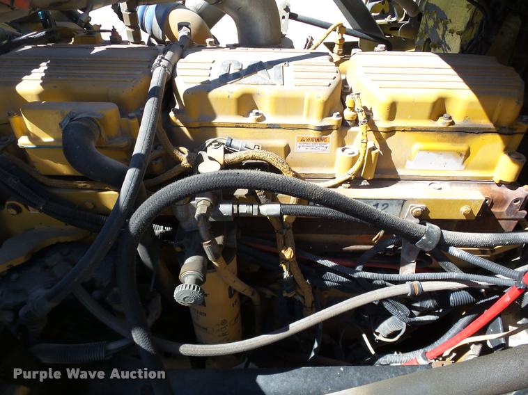 image for item DB4735 2001 Freightliner FLD120 semi truck