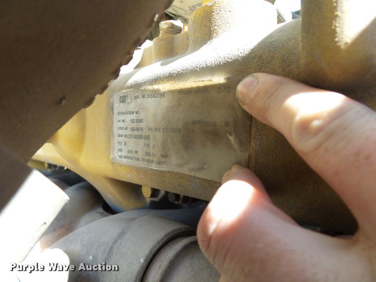 image for item DB4735 2001 Freightliner FLD120 semi truck