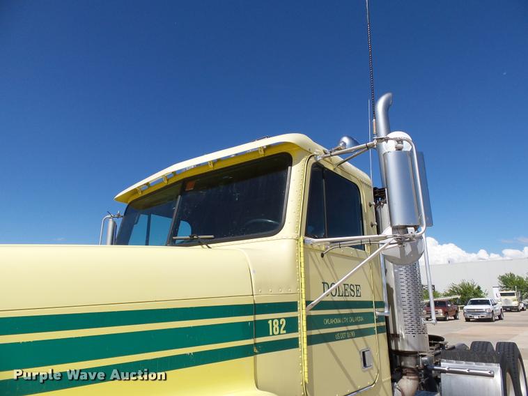 image for item DB4735 2001 Freightliner FLD120 semi truck